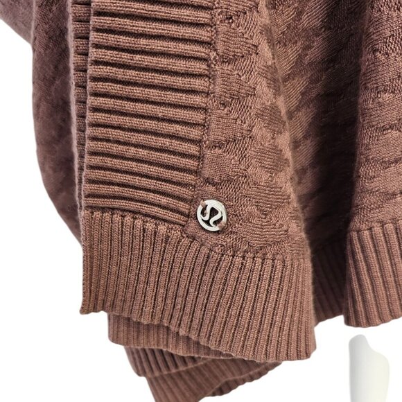 Lululemon Womens Divinity Poncho, Woven, Spanish Oak, Wrap, Sweater - Picture 6 of 7